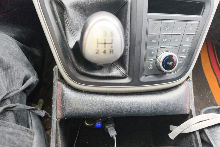 Used JAC Refine M4 2021 2.0L Manual Commercial Edition Gear Lever