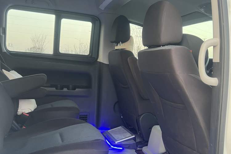Used JAC Refine M4 2021 2.0L Manual Commercial Edition Interior 1