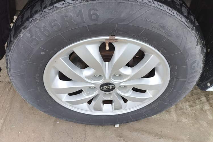 Used JAC Refine M4 2021 2.0L Manual Commercial Edition Left Front Wheel Hub