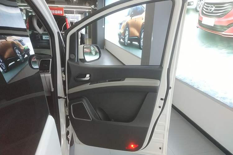 Used JAC Refine M4 2021 2.0L Manual Commercial Edition Right Front Door Interior