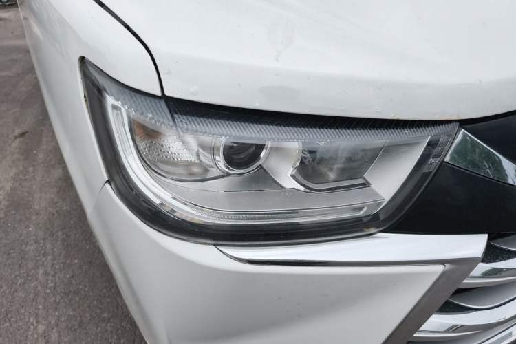 Used JAC Refine M4 2021 2.0L Manual Commercial Edition Right Front Headlight