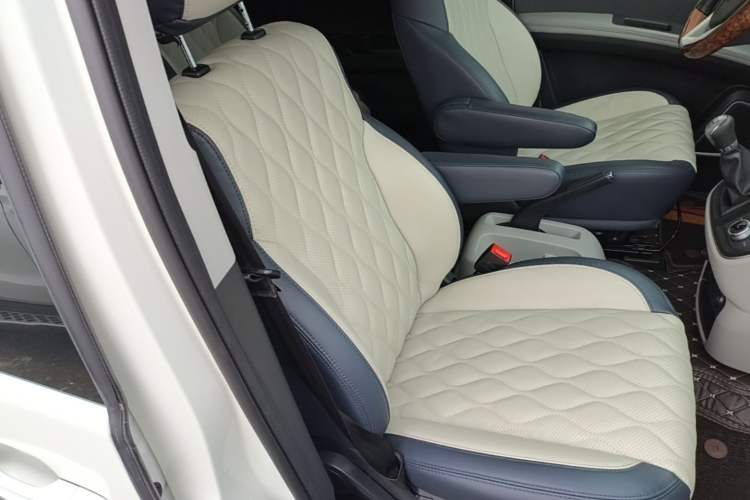 Used JAC Refine M4 2021 2.0L Manual Commercial Edition Right Front Seat