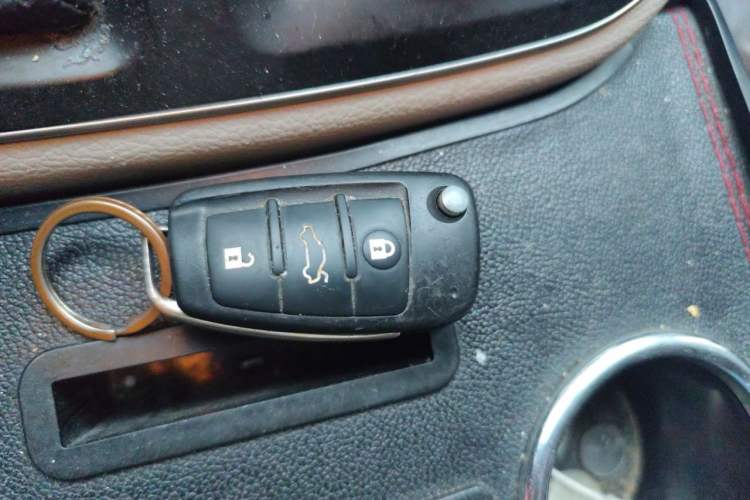 Used JAC Refine M4 2021 2.0L Manual Comfort Edition Vehicle Key