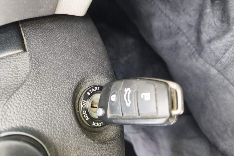Used JAC Refine M4 2021 2.0L Manual Commercial Edition Vehicle Key