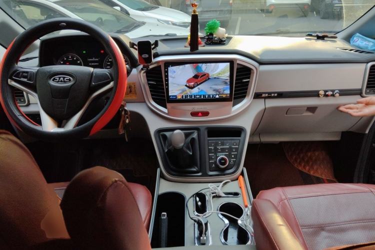 Used JAC Refine M4 2022 2.0L CNG Manual Commercial & Travel Version Center Console