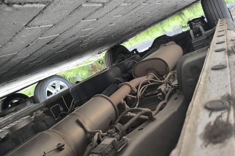 Used JAC Refine M4 2022 2.0 CTI Diesel Manual Jingrui Model Chassis Front Right