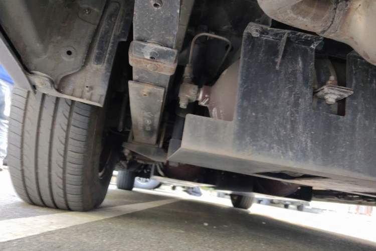 Used JAC Refine M4 2022 2.0L CNG Manual Commercial & Travel Version Chassis Rear Left