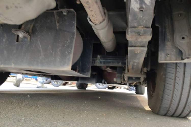 Used JAC Refine M4 2022 2.0L CNG Manual Commercial & Travel Version Chassis Rear Right