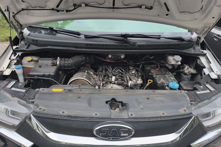 Used JAC Refine M4 2022 2.0 CTI Diesel Manual Jingrui Model Engine Bay