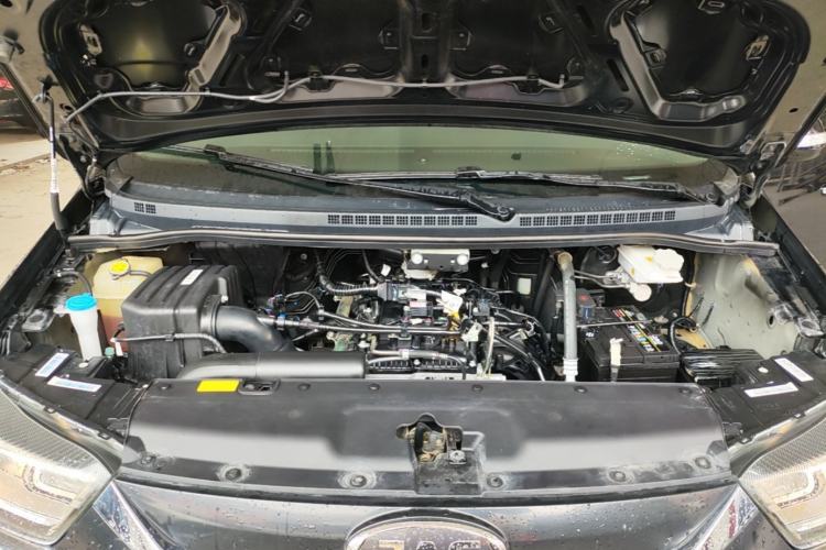 Used JAC Refine M4 2022 2.0 TGDI Automatic Business Edition Engine Bay
