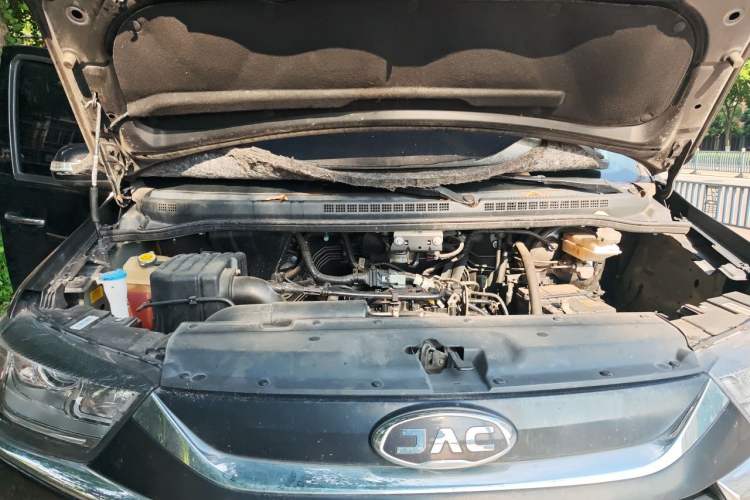 Used JAC Refine M4 2022 2.0 TGDI Automatic Business Edition Engine Bay