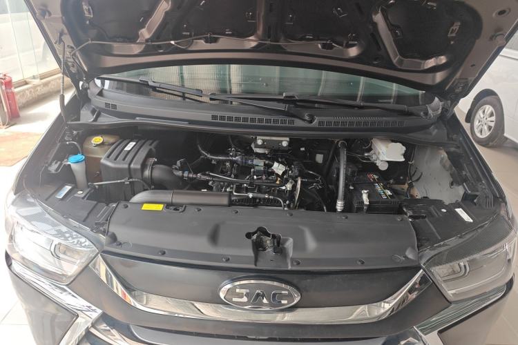 Used JAC Refine M4 2022 2.0 TGDI Automatic Business Edition Engine Bay