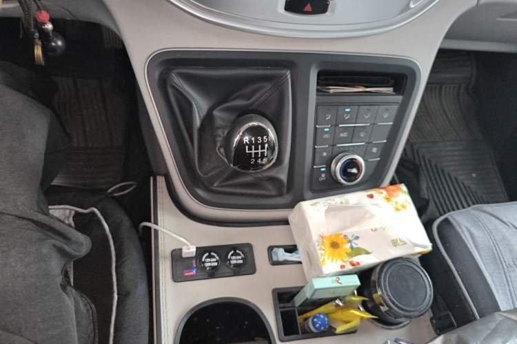 Used JAC Refine M4 2022 2.0 CTI Diesel Manual Jingrui Model Gear Lever