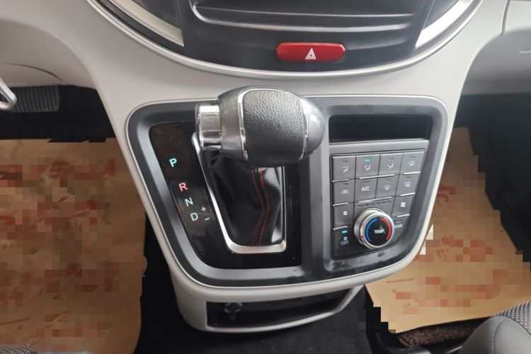 Used JAC Refine M4 2022 2.0 TGDI Automatic Business Edition Gear Lever