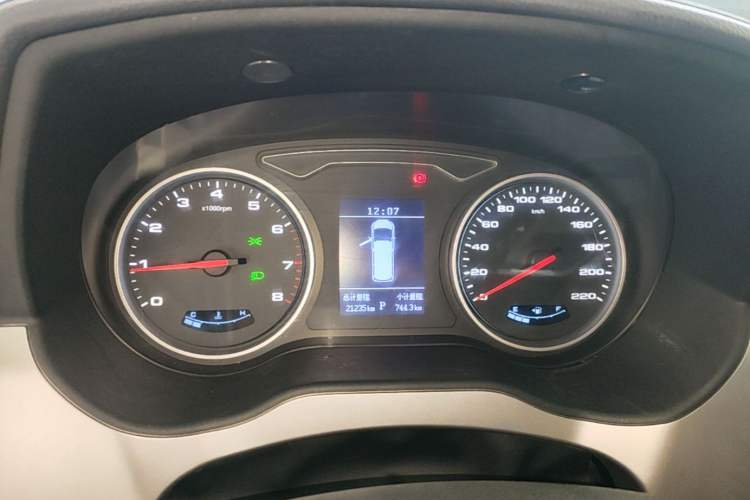 Used JAC Refine M4 2022 2.0 TGDI Automatic Business Edition Instrument Cluster