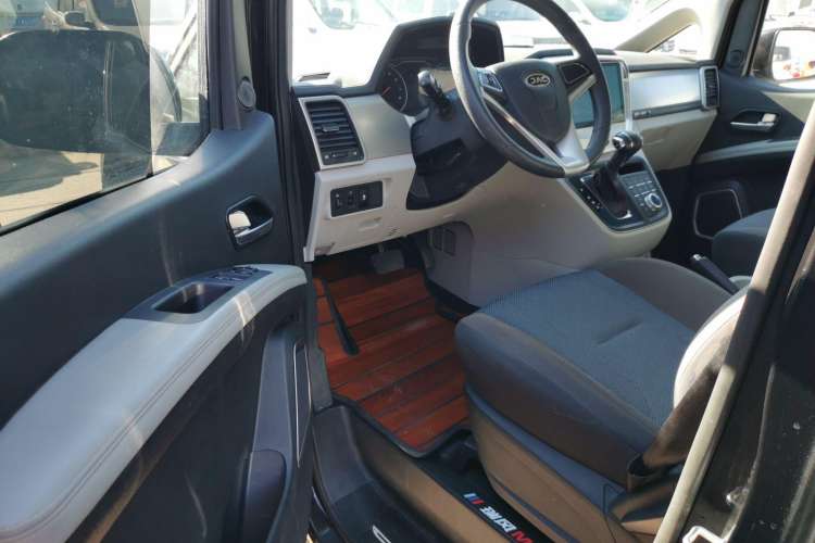 Used JAC Refine M4 2022 2.0 TGDI Automatic Business Edition Interior 2