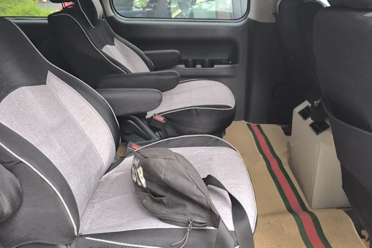 Used JAC Refine M4 2022 2.0 CTI Diesel Manual Jingrui Model Left Rear Seat