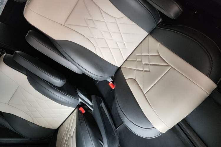 Used JAC Refine M4 2022 2.0 TGDI Automatic Business Edition Left Rear Seat