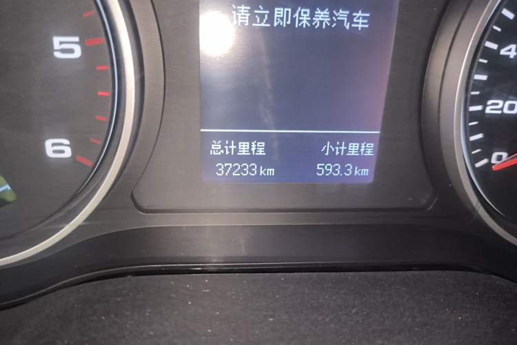 Used JAC Refine M4 2022 2.0 CTI Diesel Manual Jingrui Model Odometer Close Up