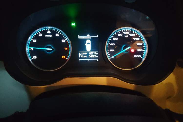 Used JAC Refine M4 2022 2.0 TGDI Automatic Business Edition Odometer Close Up