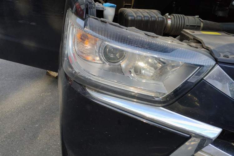 Used JAC Refine M4 2022 2.0L CNG Manual Commercial & Travel Version Right Front Headlight