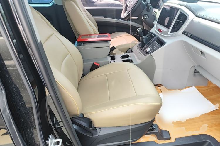 Used JAC Refine M4 2022 2.0 CTI Diesel Manual Jingrui Model Right Front Seat