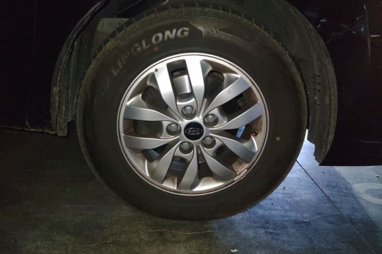 Used JAC Refine M4 2022 2.0 TGDI Automatic Business Edition Right Front Wheel Hub