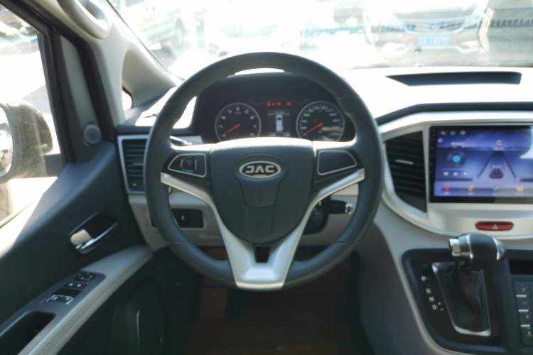 Used JAC Refine M4 2022 2.0 TGDI Automatic Business Edition Steering Wheel