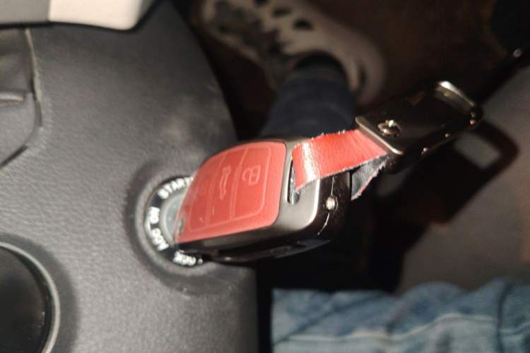 Used JAC Refine M4 2022 2.0 TGDI Automatic Business Edition Vehicle Key