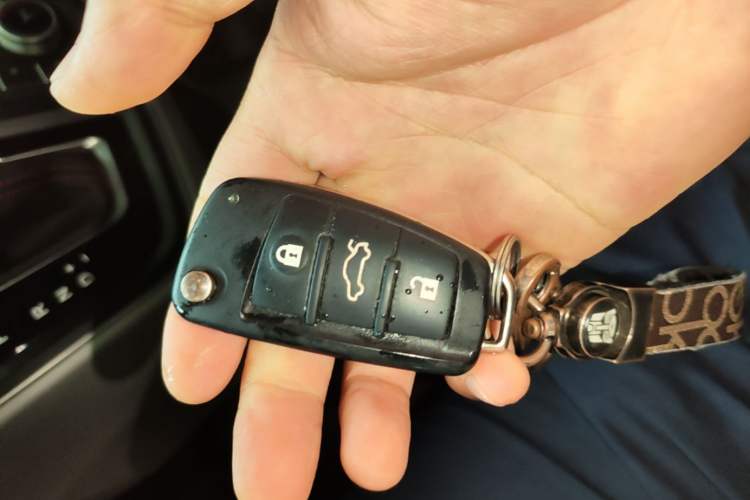 Used JAC Refine M4 2022 2.0 TGDI Automatic Business Edition Vehicle Key