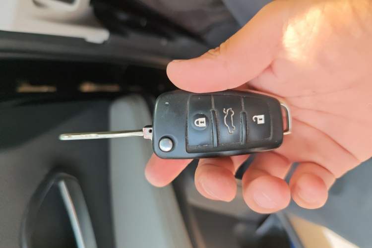 Used JAC Refine M4 2022 2.0 TGDI Automatic Business Edition Vehicle Key