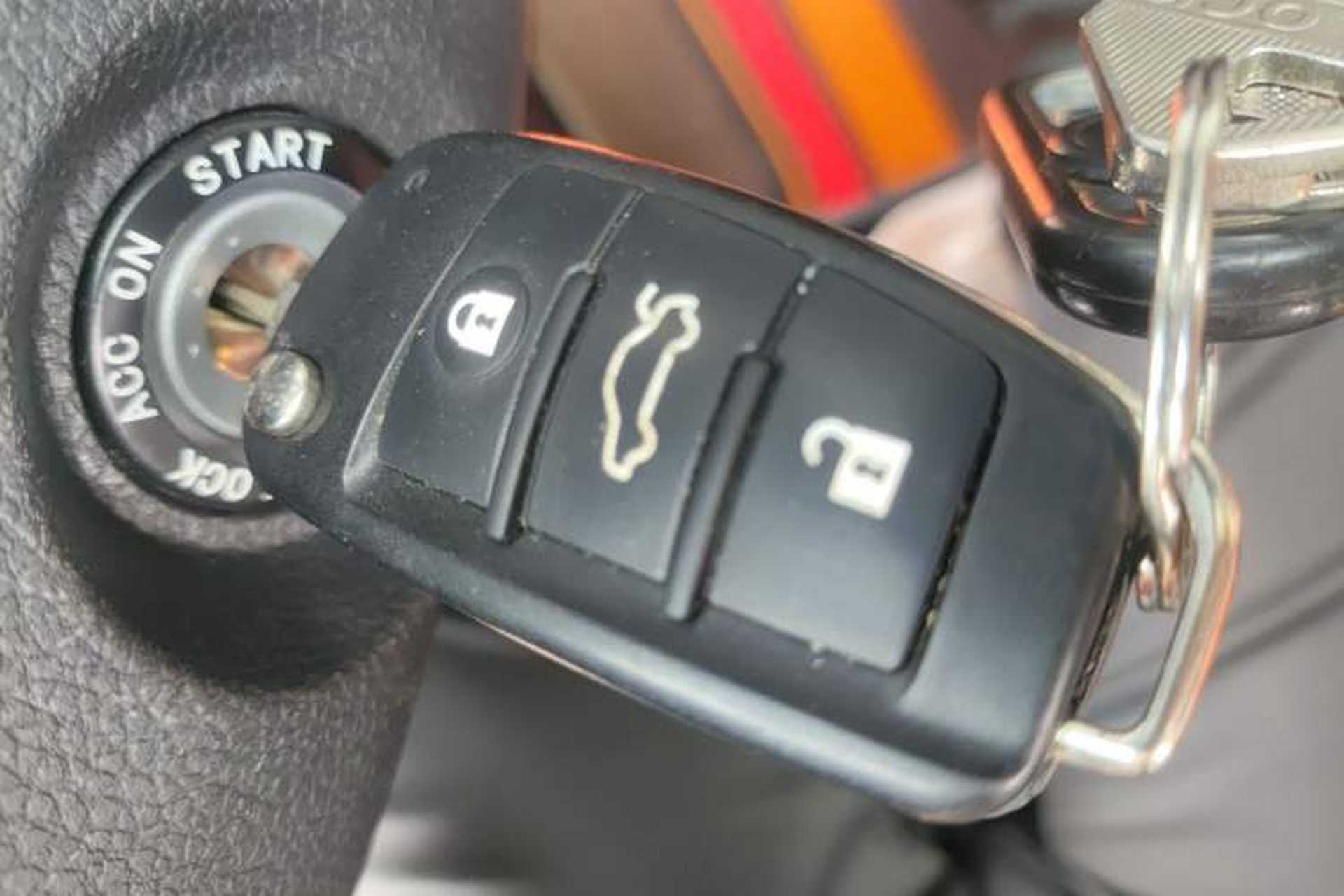 Used JAC Refine M4 2022 2.0 CTI Diesel Manual Jingrui Model Vehicle Key