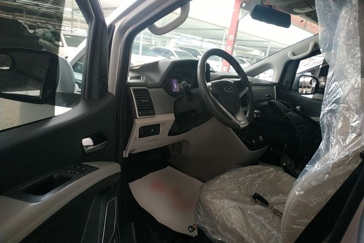 Used JAC Refine M4 2022 2.0 TGDI Automatic Business Edition Interior 3
