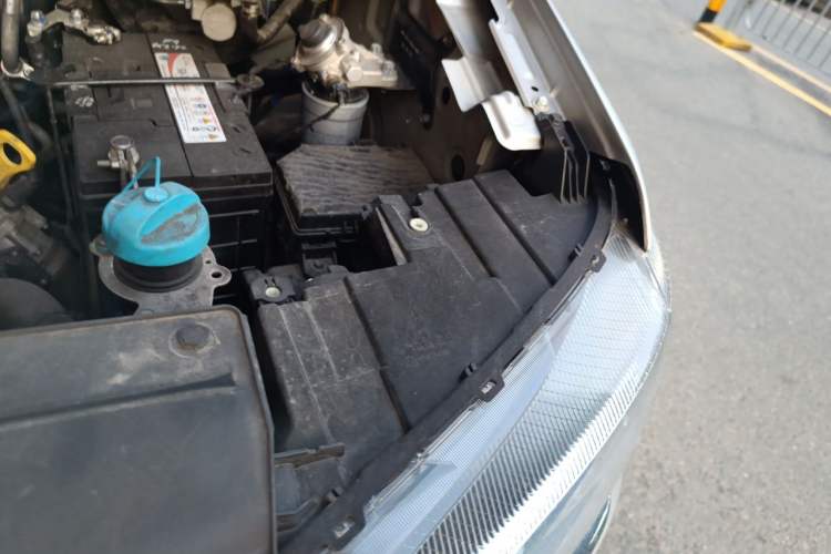 Used JAC Refine M4 2022 2.0 CTI Diesel Manual JingShang Version Engine Bay Left