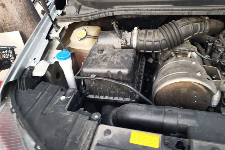 Used JAC Refine M4 2022 2.0 CTI Diesel Manual JingShang Version Engine Bay Right