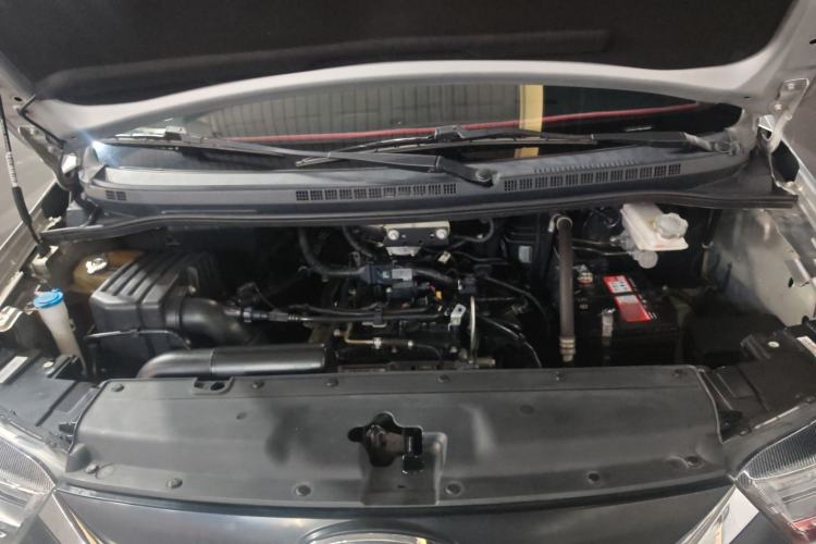 Used JAC Refine M4 2022 2.0 TGDI Automatic Business Edition Engine Bay