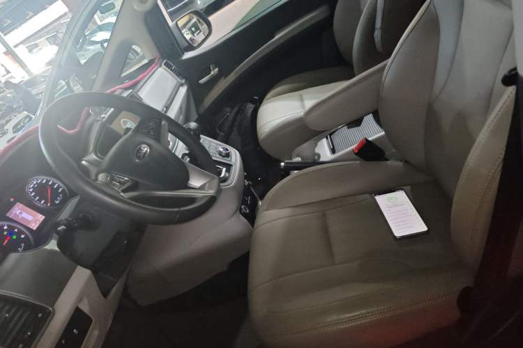 Used JAC Refine M4 2022 2.0 TGDI Automatic Business Edition Left Front Seat