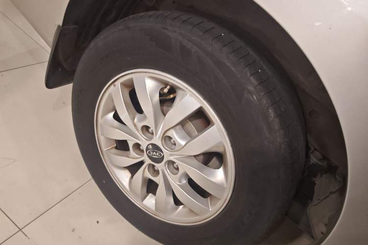 Used JAC Refine M4 2022 2.0 TGDI Automatic Business Edition Right Rear Wheel Hub