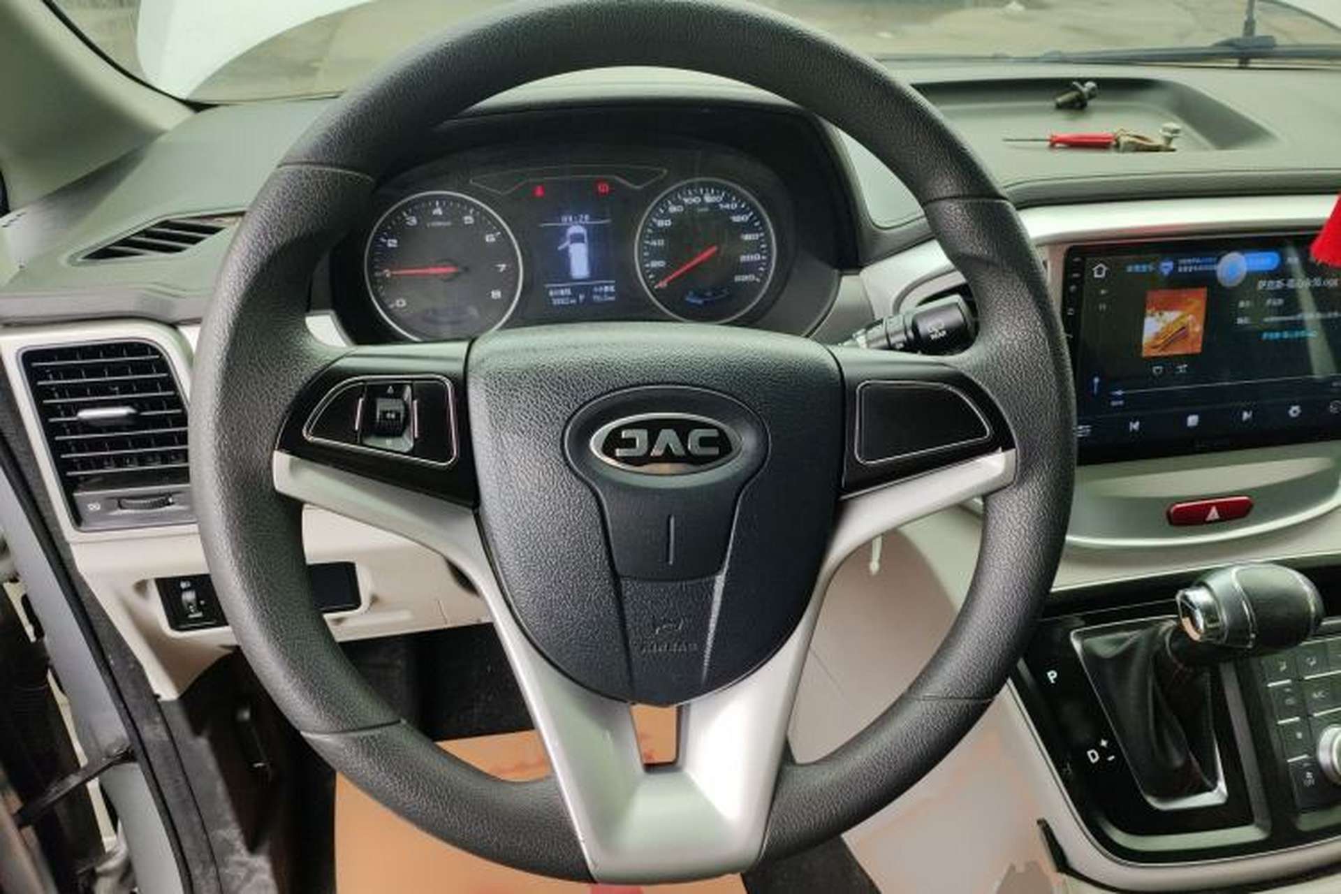Used JAC Refine M4 2022 2.0 TGDI Automatic Business Edition Steering Wheel