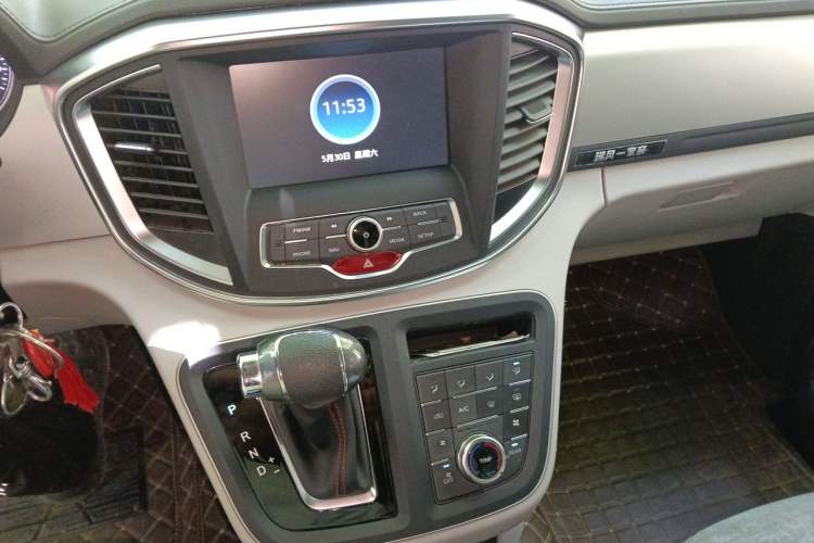 Used JAC Refine M4 2022 2.0 TGDI Automatic Business Edition Audio And AC Panel