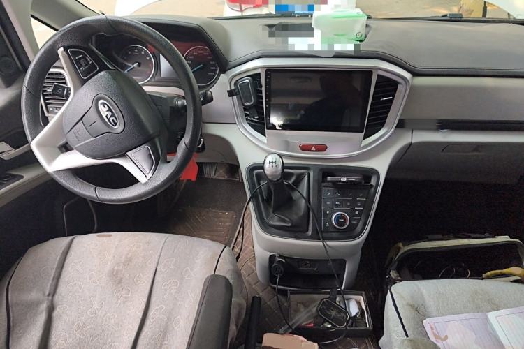 Used JAC Refine M4 2022 2.0L CNG Manual Commercial & Travel Version Center Console