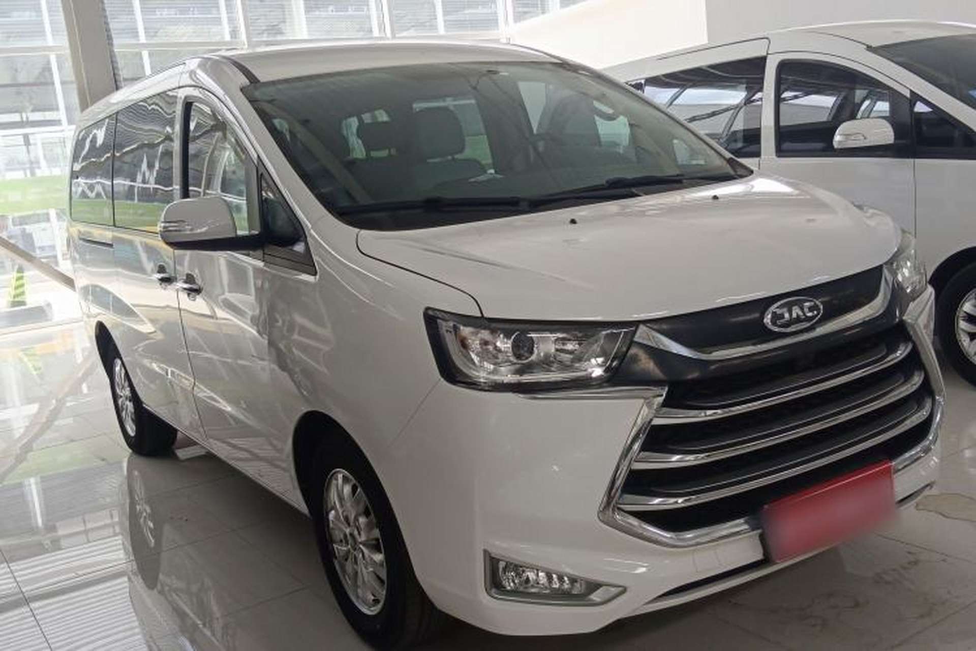 Used JAC Refine M4 2022 2.0 TGDI Automatic Business Edition Exterior 2