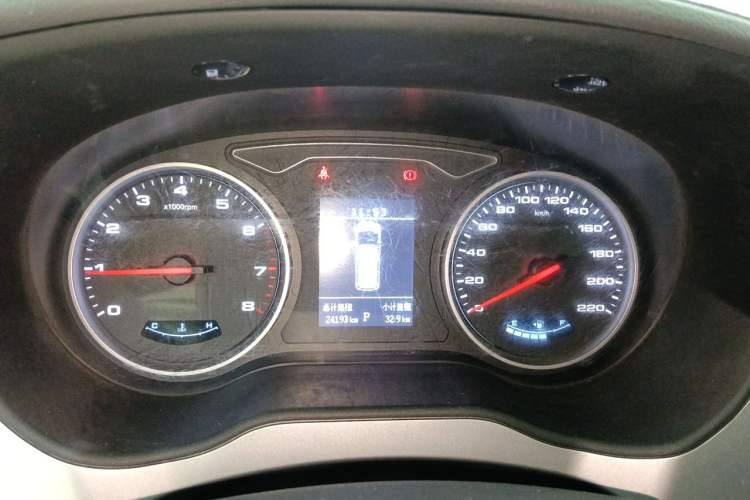 Used JAC Refine M4 2022 2.0 TGDI Automatic Business Edition Instrument Cluster