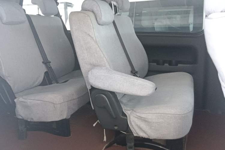 Used JAC Refine M4 2022 2.0 TGDI Automatic Business Edition Interior 1