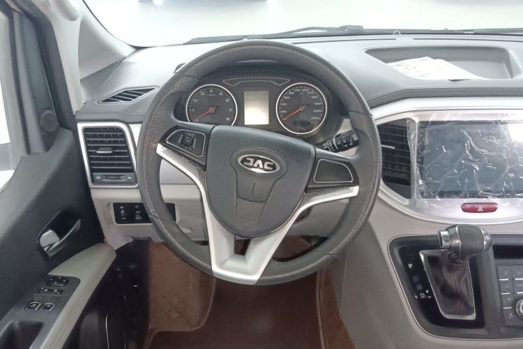 Used JAC Refine M4 2022 2.0 TGDI Automatic Business Edition Interior 2