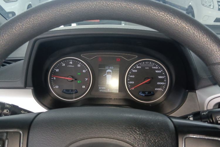 Used JAC Refine M4 2022 2.0 TGDI Automatic Business Edition Interior 9