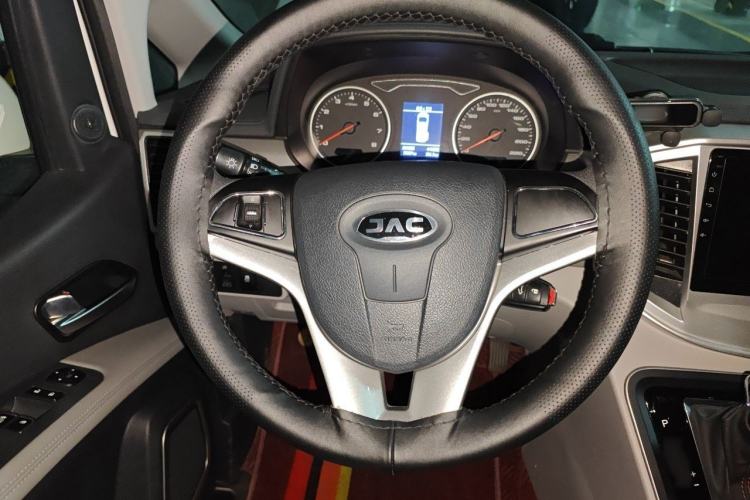 Used JAC Refine M4 2022 2.0 TGDI Automatic Business Edition Steering Wheel