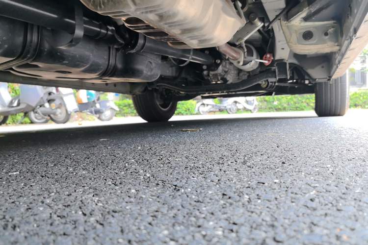 Used JAC Refine M4 2026 Model 2.0VVT Gasoline Manual Commercial Travel Edition Chassis Rear Right
