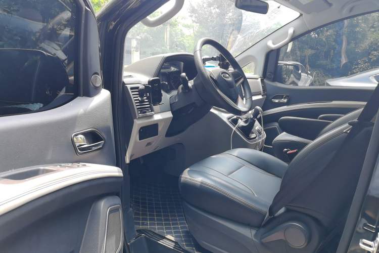Used JAC Refine M4 2026 Model 2.0VVT Gasoline Manual Commercial Travel Edition Driver Seat