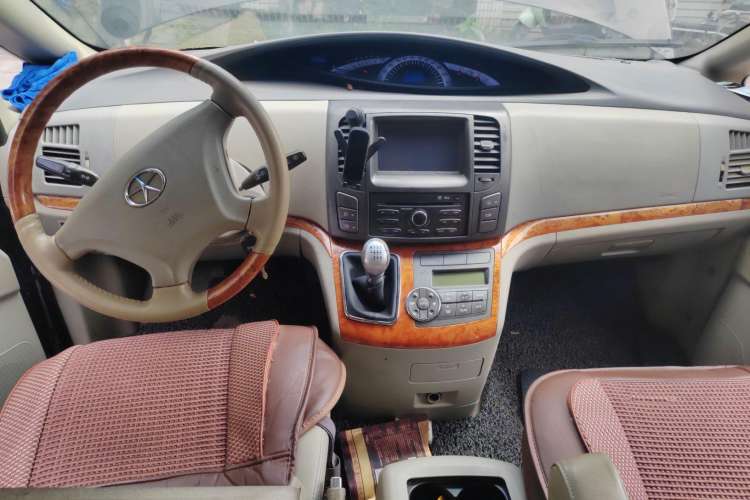 Used JAC Refine M5 2012 2.0T Gasoline Manual Business Edition Center Console